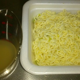 非常食対応 常温のお水で戻したカップ焼きそば レシピ 作り方 By あずね 楽天レシピ 非常食対応 常温のお水で戻したカップ焼きそば レシピ 作り方 By あずね 楽天レシピ